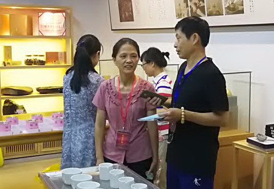 “不忘初心 培养人才”— 福建农大郭雅玲教授，福建农林大学茶毕业后，留校执教至今，一直致力于茶叶加工审评工作