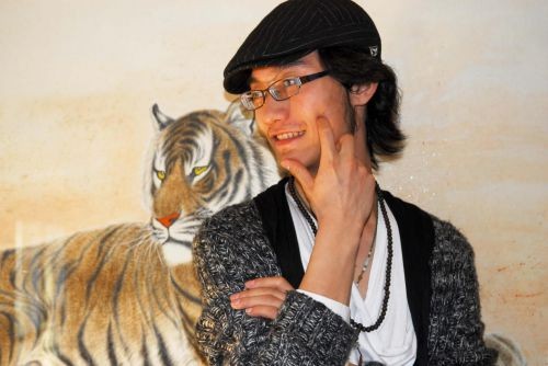 导演田七创作歌曲《闲来无事为茶忙》仙凡一恋 为茶痴狂