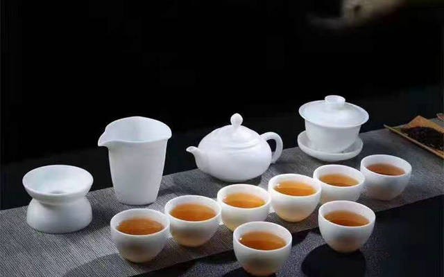 2020年上半年（1—6月），红茶线上销售趋势如何？