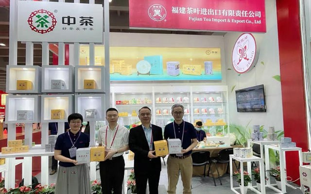 中茶蝴蝶复刻升级版“五年陈 白牡丹茶”&“五年陈 寿眉”在第130届广交会上首发