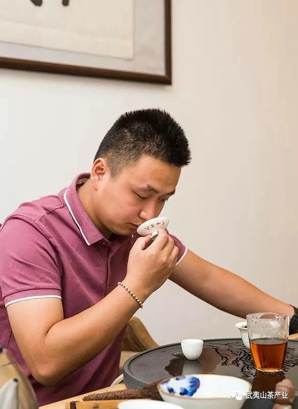 64f86dc08317f3ccc949377a3d3f2293.jpg 64f86dc08317f3ccc949377a3d3f2293.jpg