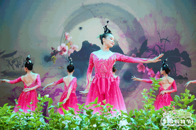 f25c43b66a5e1ab2f7602d6230699245.gif
